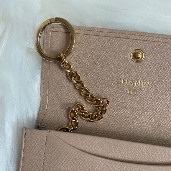Vintage Chanel caviar small key card holder tan leather wallet with gold chain - Picture 9 of 13